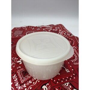 Vintage 70's MAX KLEIN PLASTIC KITCHEN STORAGE CONTAINER W/Lid